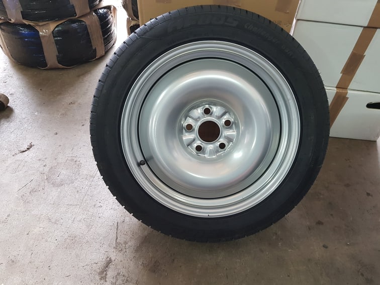 18" Smoothie Steel Wheels and Tyres VW T5 T6 in Silver - Tamar Whe...